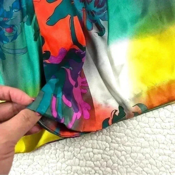 NWOT Trina Turk 100% Silk High Rise Bright Floral Lined Mini Skirt Size 2 - Picture 6 of 16